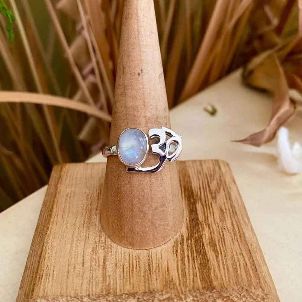 Om Rainbow Moonstone Solid Sterling Silver Ring Size 8.5 Silver - Image 4