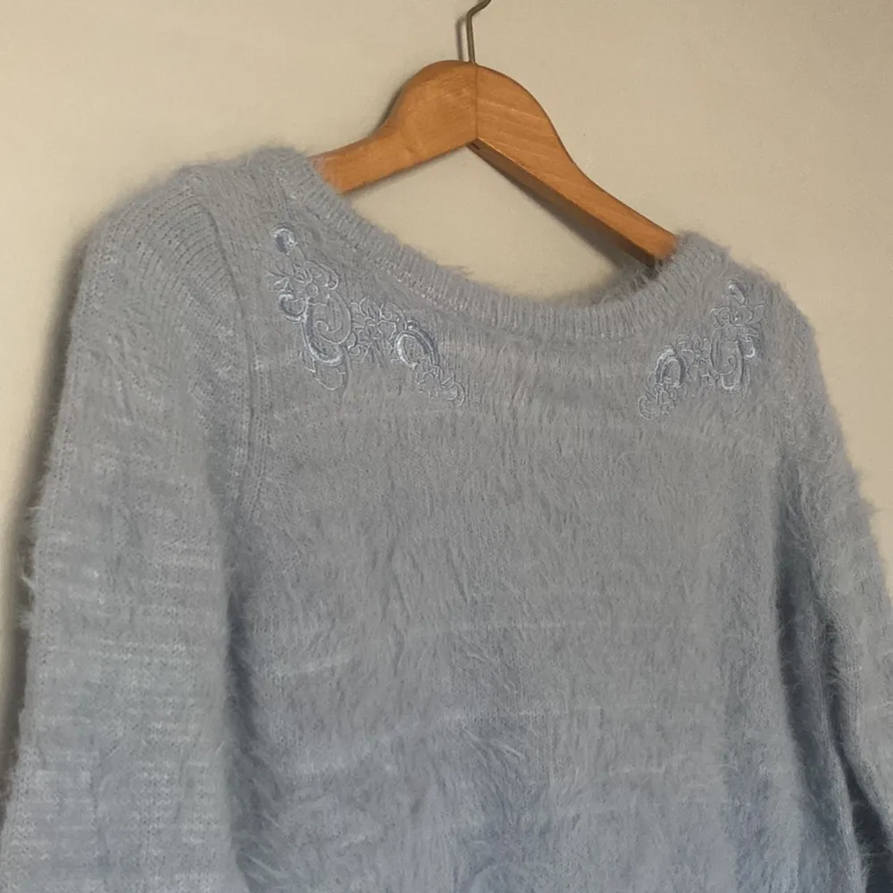 Astoria Odier Light Blue Embroidered Sweater Size Medium - Image 2