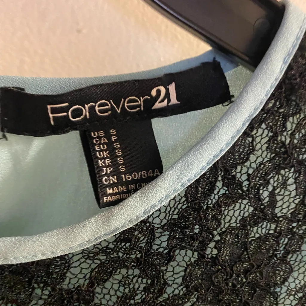 Forever 21 Womens Juniors Top Shirt S Small Turquoise Teal Blue Black Lace Neck - Image 3