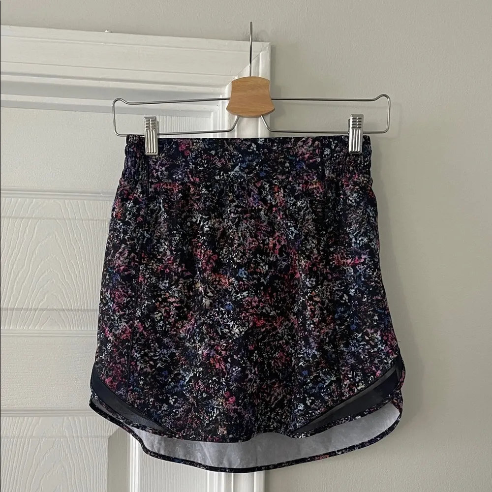 Lululemon Hotty Hot High Rise Skirt Size 4 NEW - Image 2