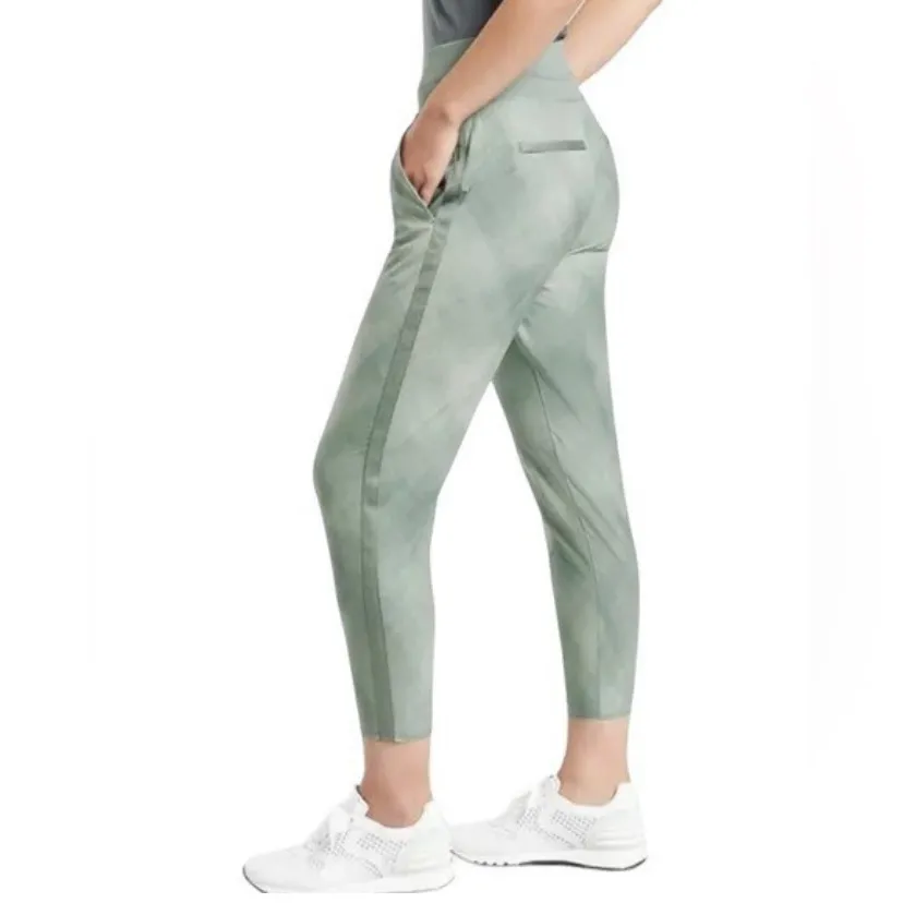 Athleta Nolita Printed Tapered Crop Athleisure Pants in size 10 Sage Green - Image 2