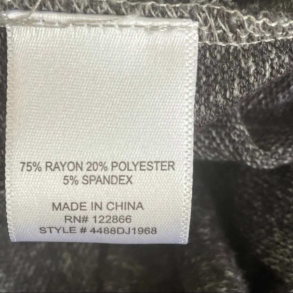Status By Chenault Ombré Sweater Wrap Gray Size M - Image 4