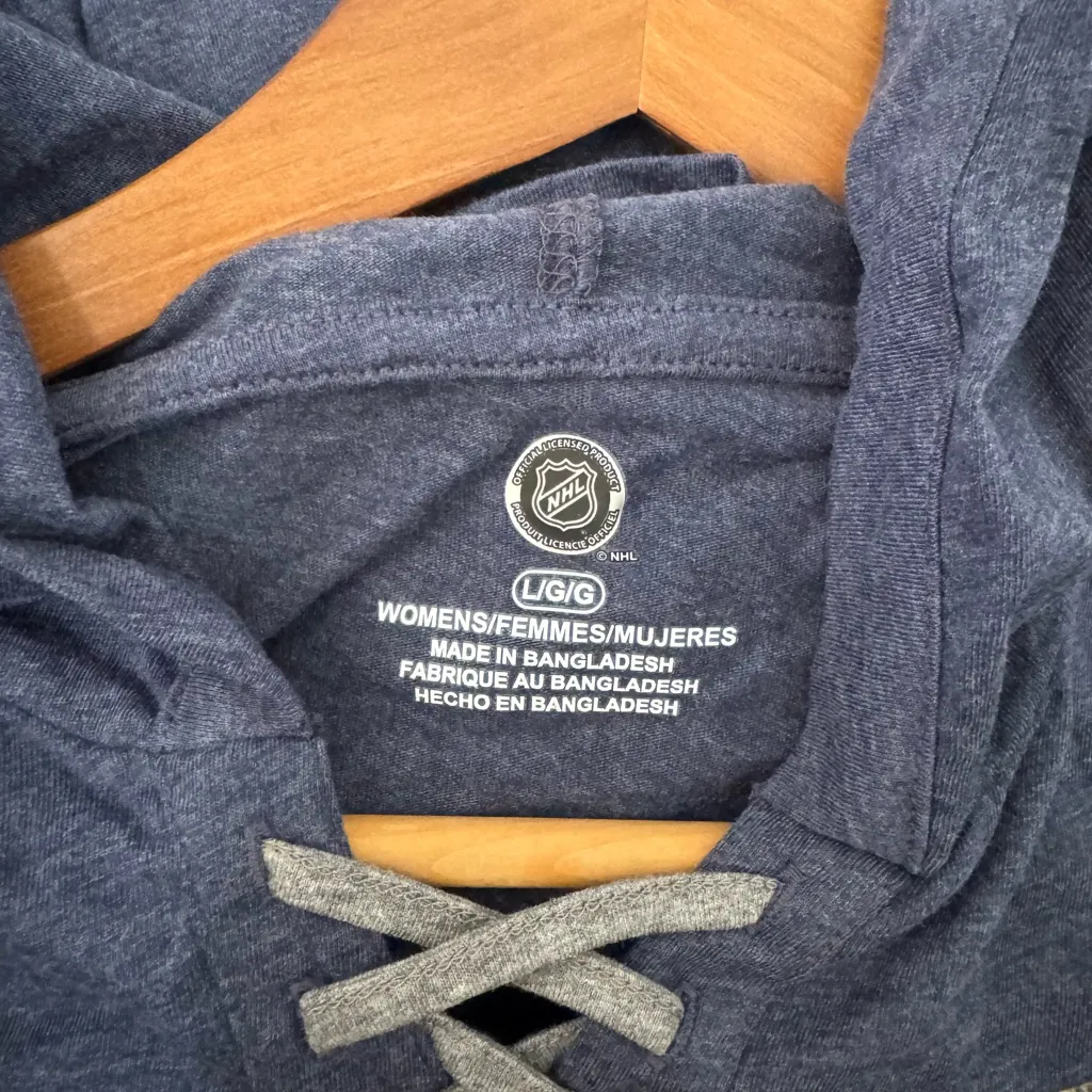 NWOT Women’s NHL Seattle Kraken long sleeve hooded lightweight pullover Large Blue - Image 3