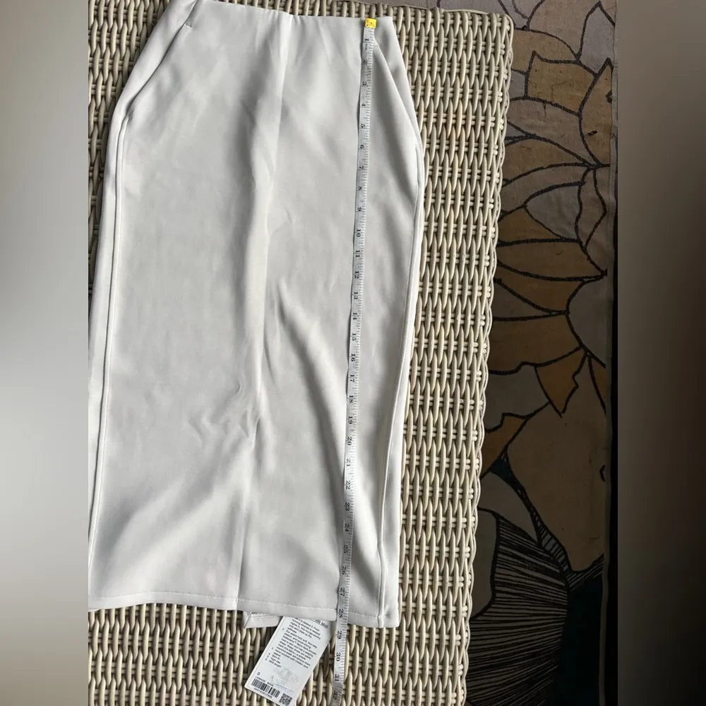 Lululemon NEW WITH TAGS Softstreme HR Midi Skirt 0 Athleisure chic minimalist‎ - Image 10