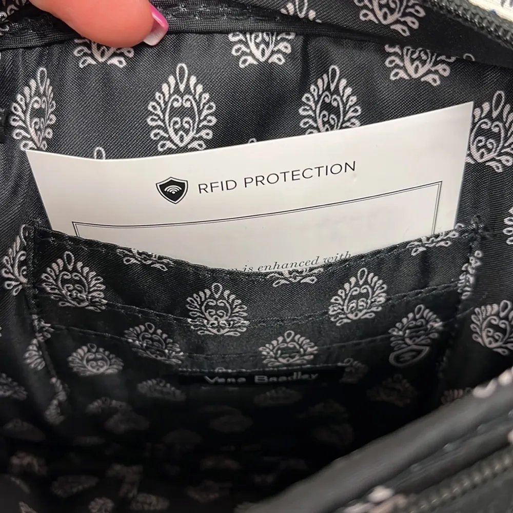 Quilted Floral Crossbody With RFID Card Protection - Image 3