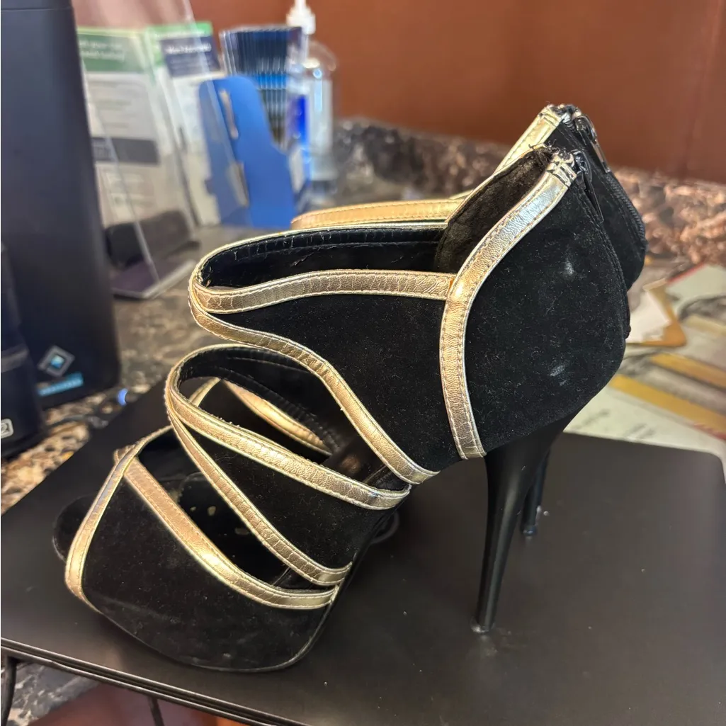 Charlotte Russe Black & Gold Strappy High Heels Size 8 Platform Dress Shoe - Image 7