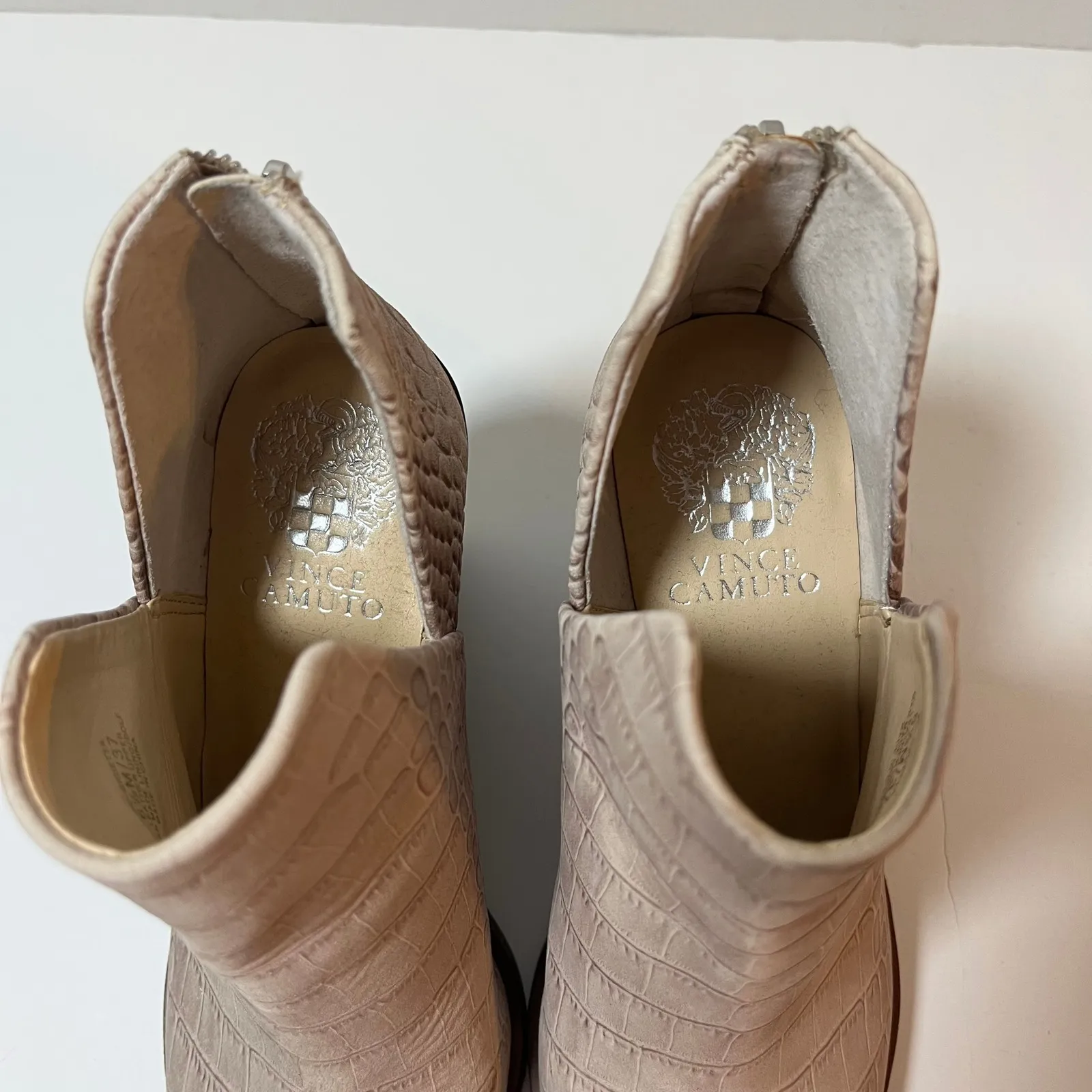 Vince‎ Camuto Gigietta Beige Cream Croc Snake Leather Heeled Ankle Booties 6.5 - Image 11