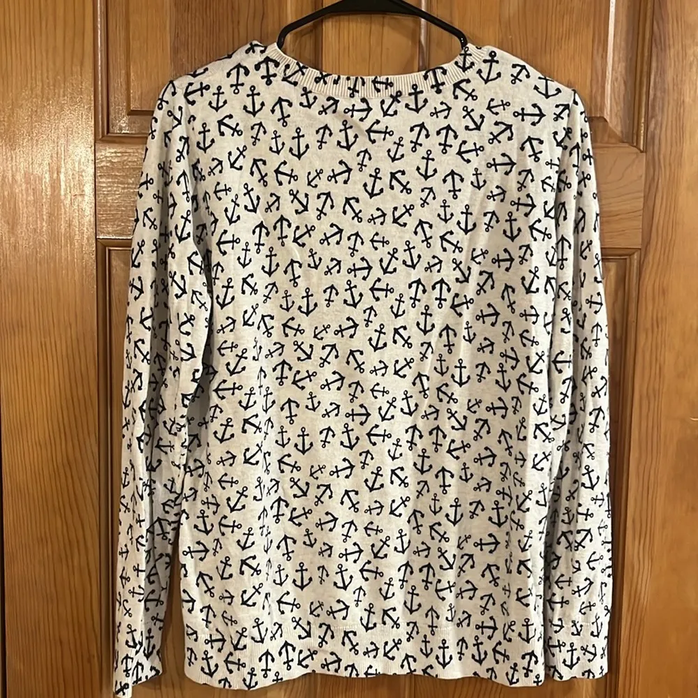 Old navy women’s  crew neck pull over sweater size large. - Image 3