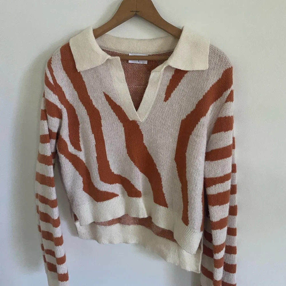 NWT STORIA Zebra Crop Sweater - Image 10