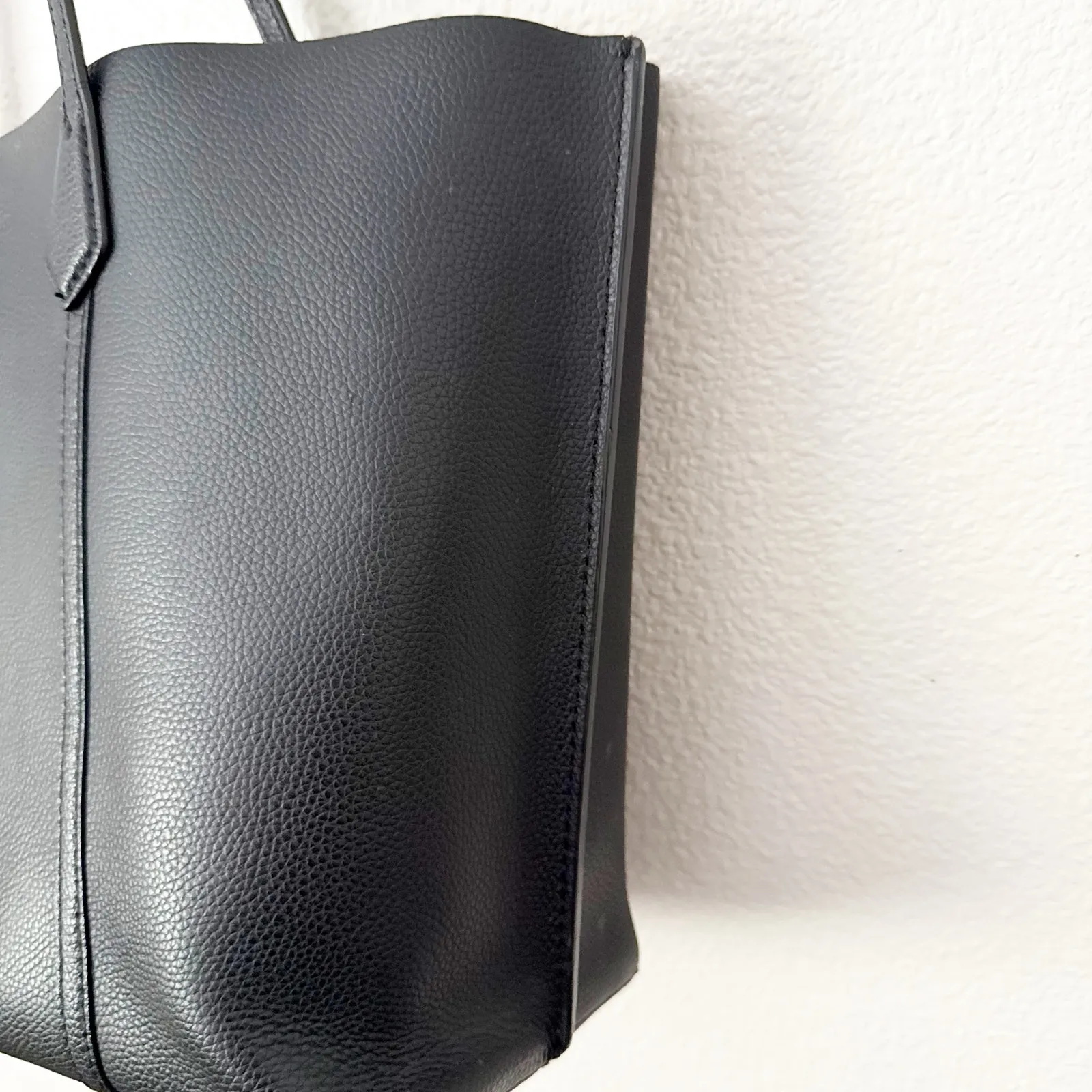 TORY BURCH | Perry 3 Compartment Tote Black Tan Interior Red Logo Charm Gold - Image 10