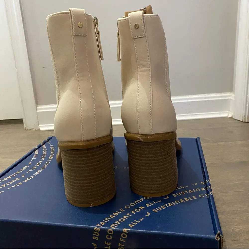 NEW Dr. Scholl's Shoes Women's Ride Away Mid Shaft Boots Calf in White Cap Size 9 - Image 9