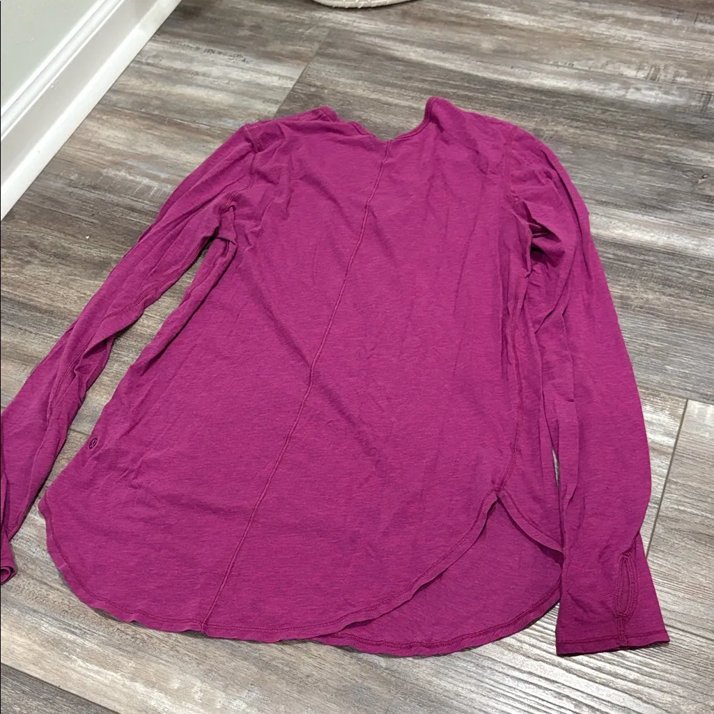 LULULEMON Yogini 5 Year Tee Heathered Regal Plum Size 6 - Image 6