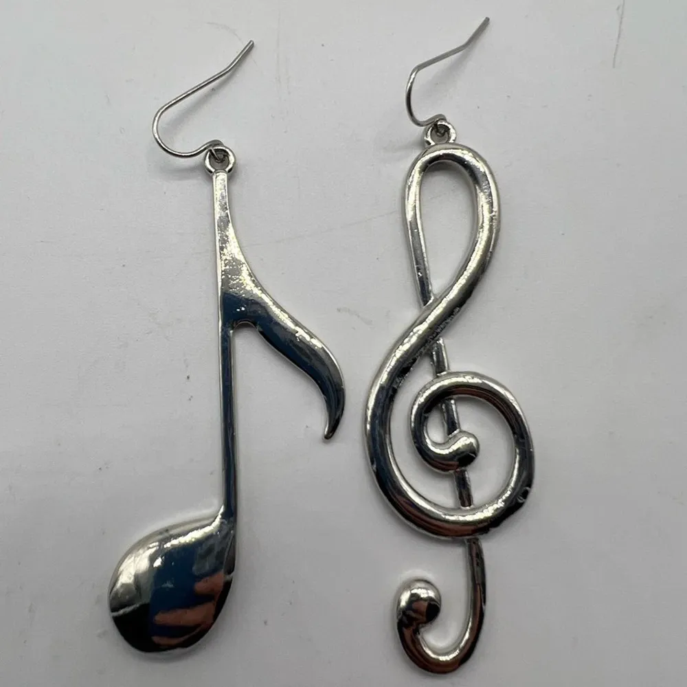BRAND treble and bass clef music fashion silver earrings - Image 5