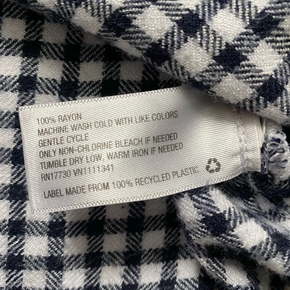 Plaid 1/2 Button Up - Image 5