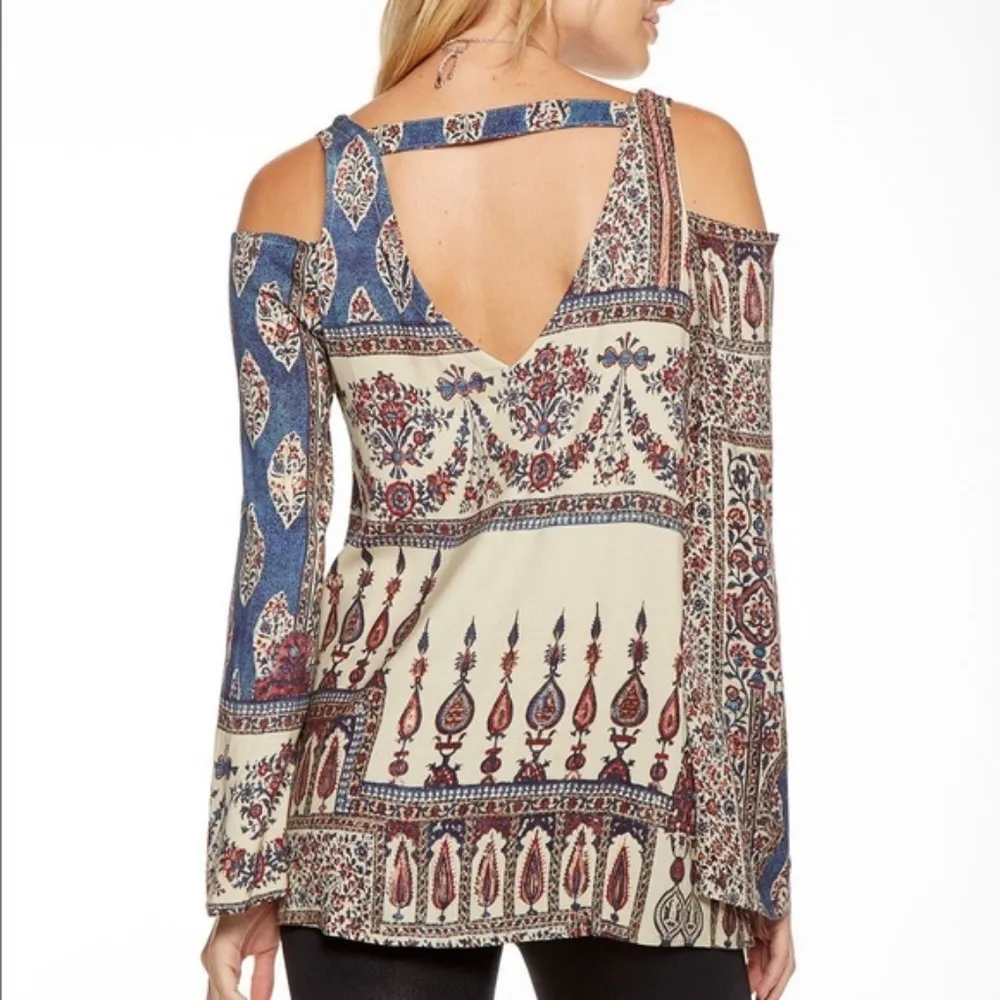 Double V Cold-Shoulder Cut-Out Open Back XS - Image 2