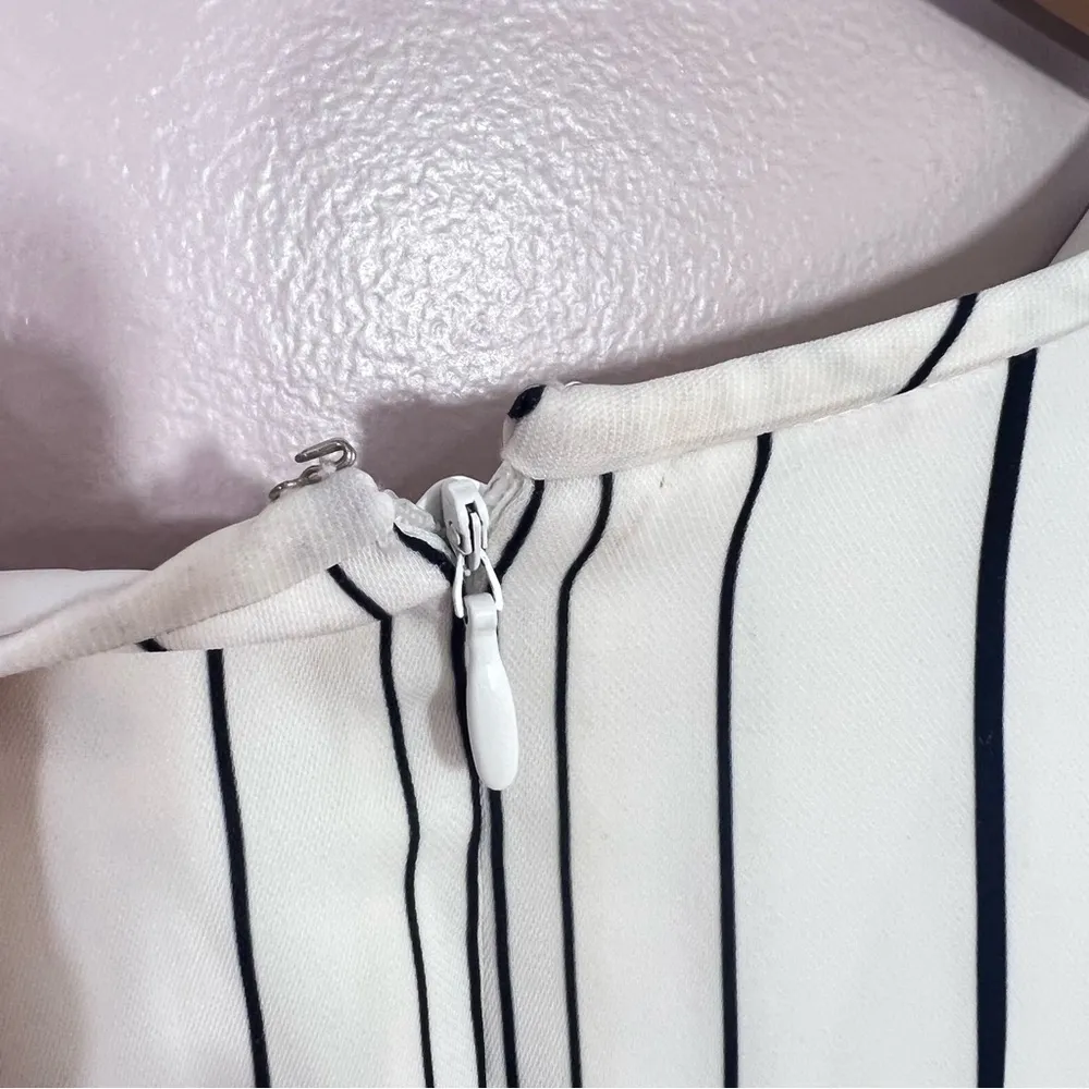 Calvin Klein Crew Neck Sleeveless Women's Shift Dress White Stripes Size 8 - Image 7