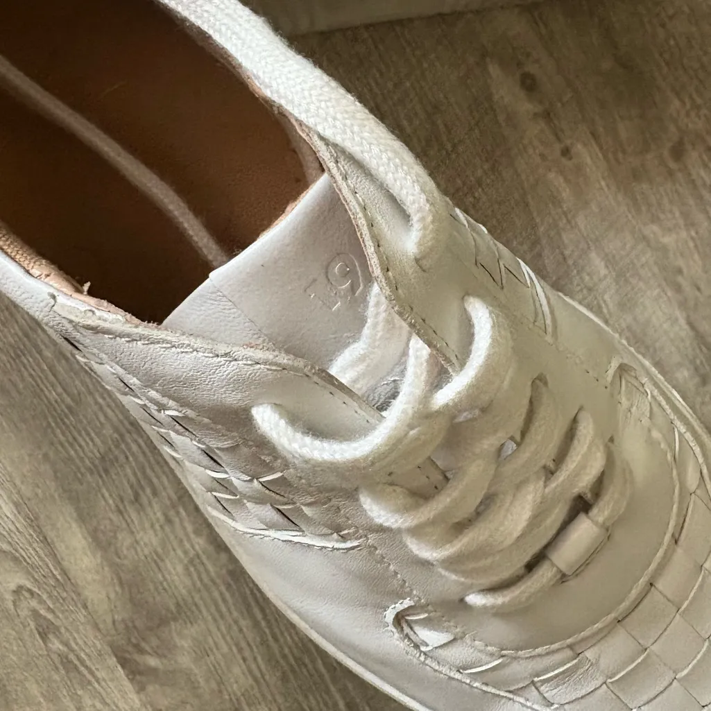 Boden Classic White Woven Sneakers size 7.5 EU 38 - Image 9