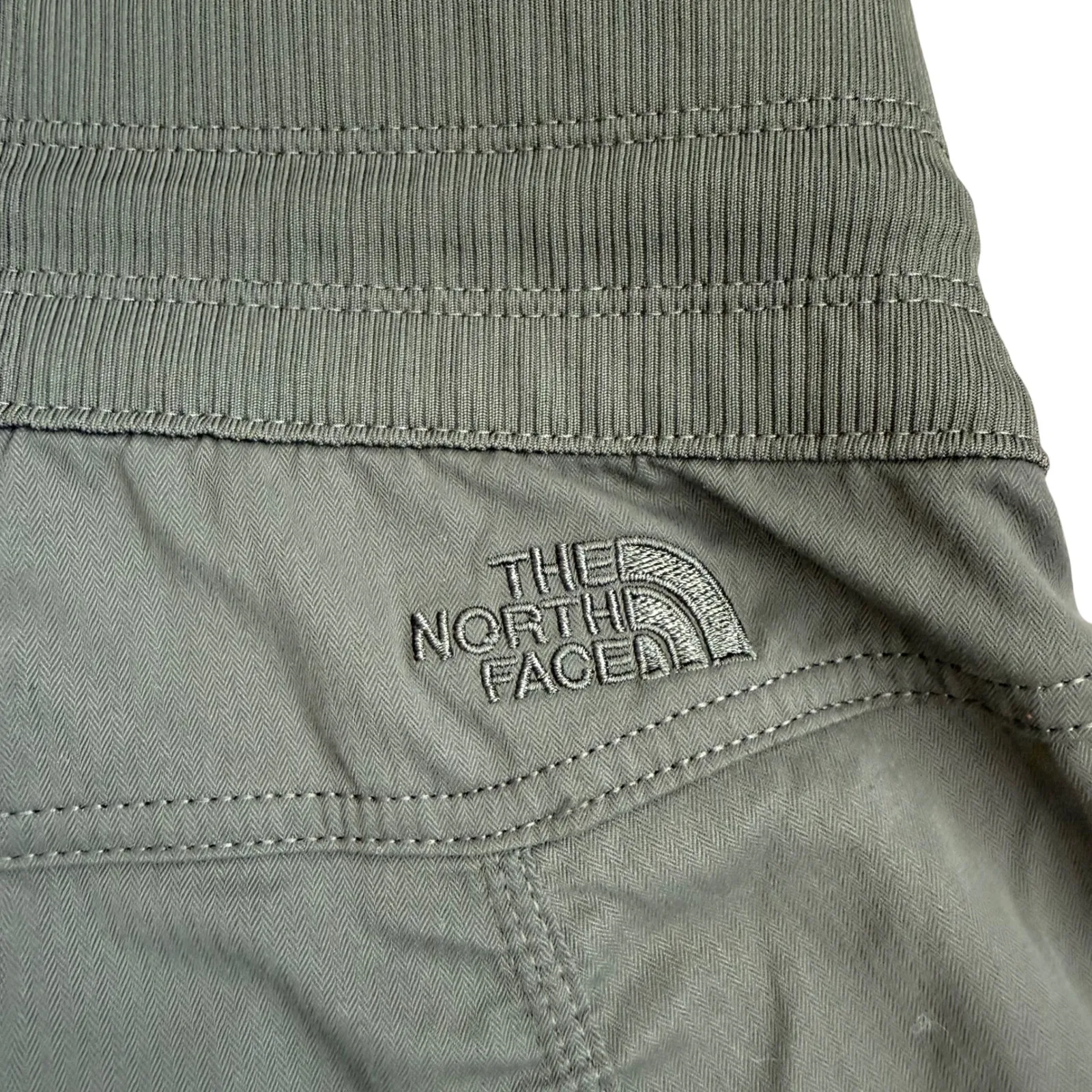 The North Face Women's Olive Green Aphrodite 2.0 Hiking Capri‎ Pants NFOA2U06 - Image 10