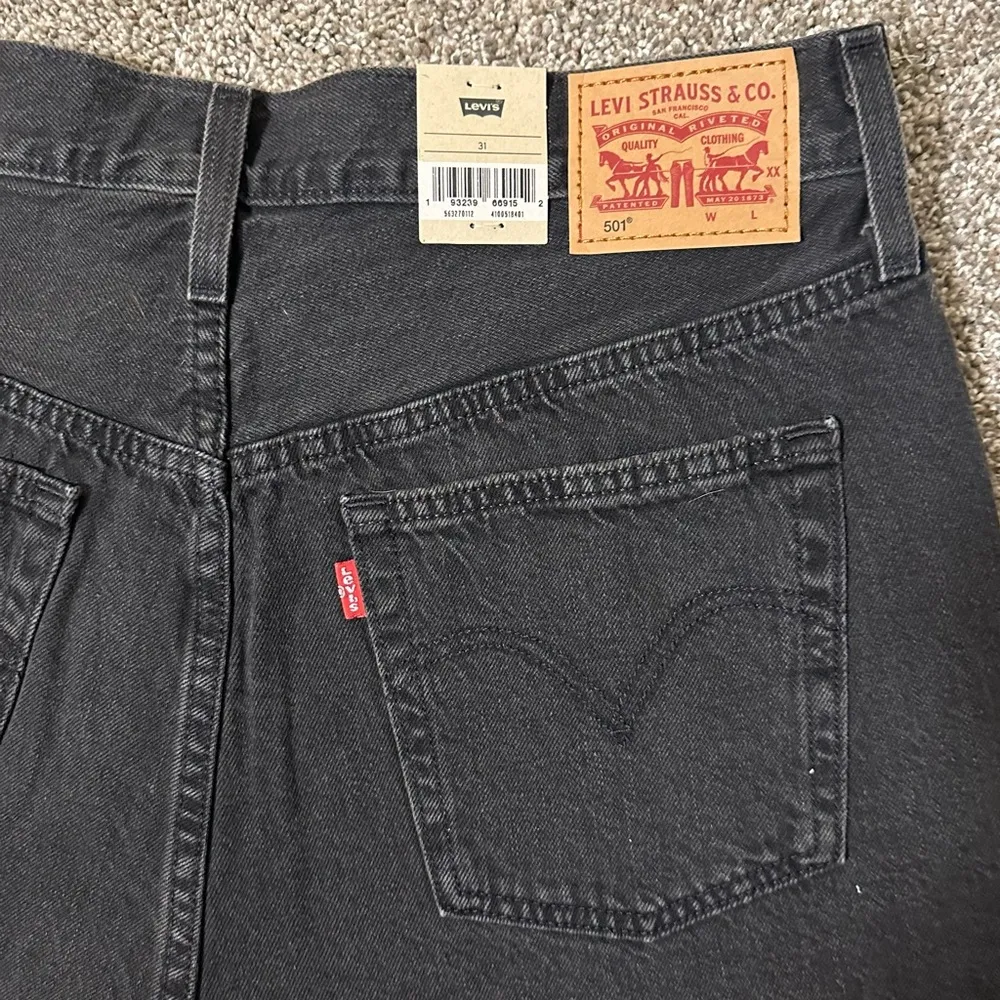 Levi’s 501 Shorts High Rise Black NEW - Image 6