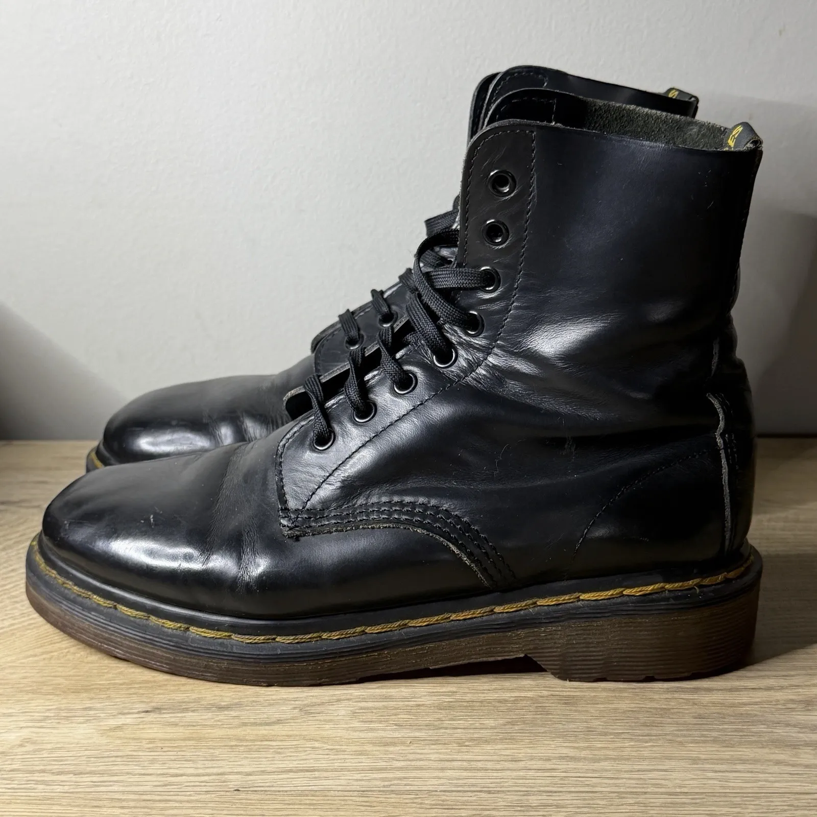 Vtg Dr. Martens 7187 Boots Made In England UK 5 Womens 7 US Black AirWair Grunge - Image 2