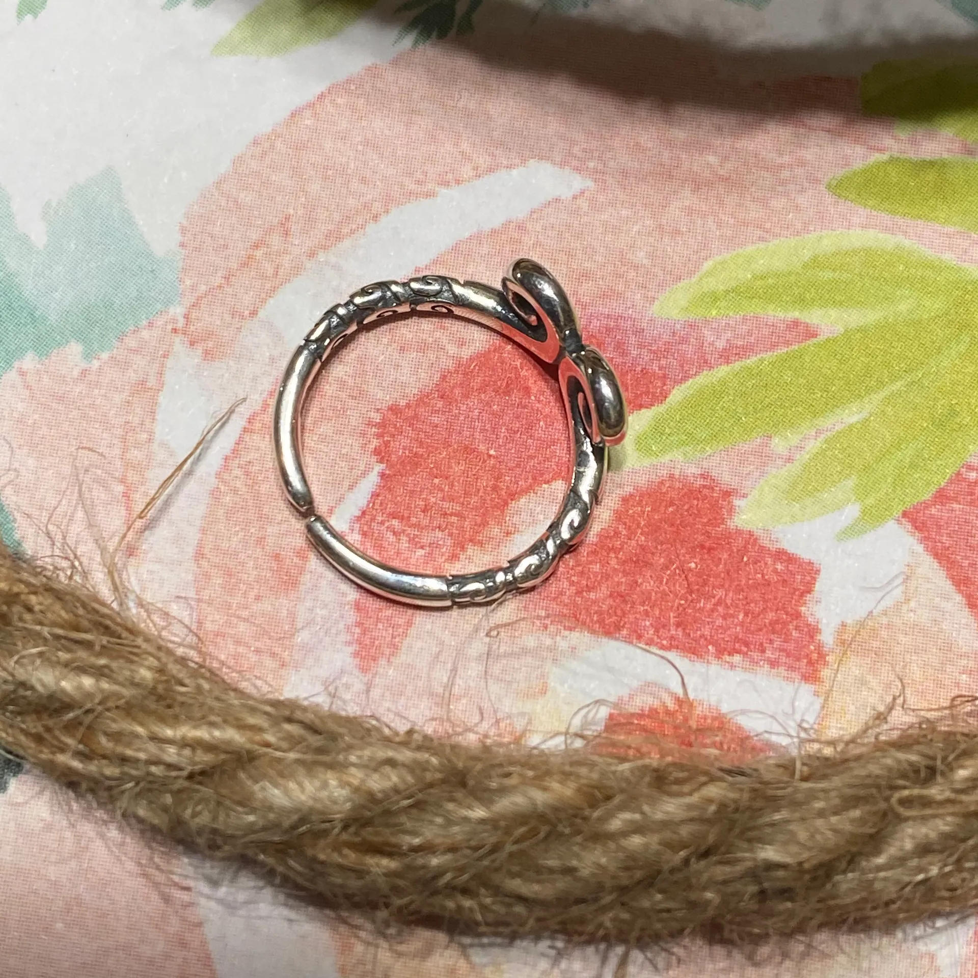 Sterling silver Spiral Toe Ring Midi Ring - Image 4