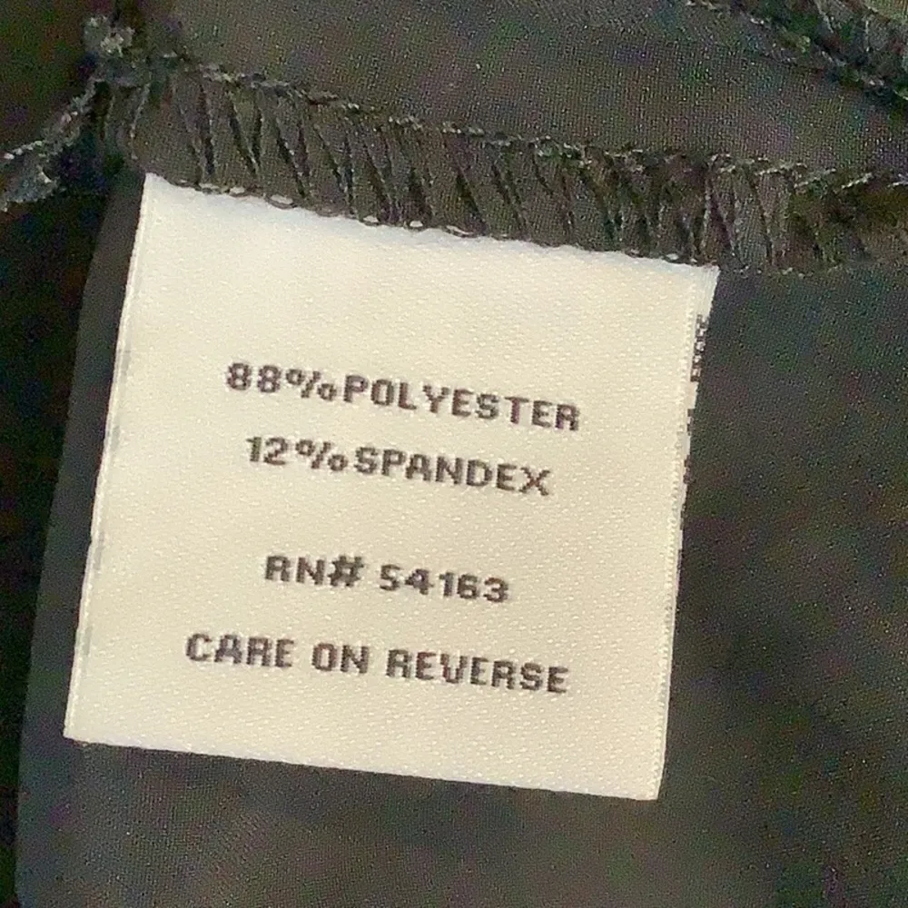 Calvin Klein Size 12 Black Skort With Side Zipper Closure. New With Tags - Image 7