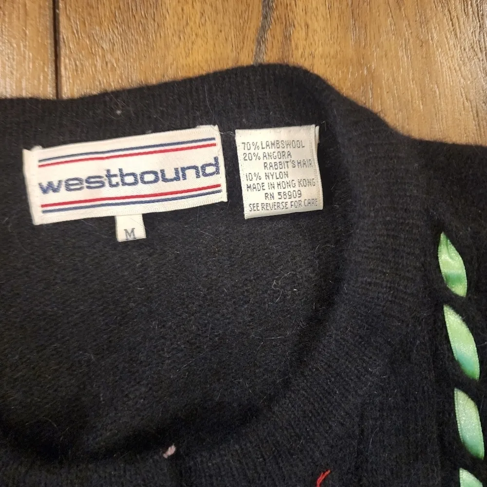 Vintage  hong kong Blinged out embroidered wool Christmas Sweater med - Image 14