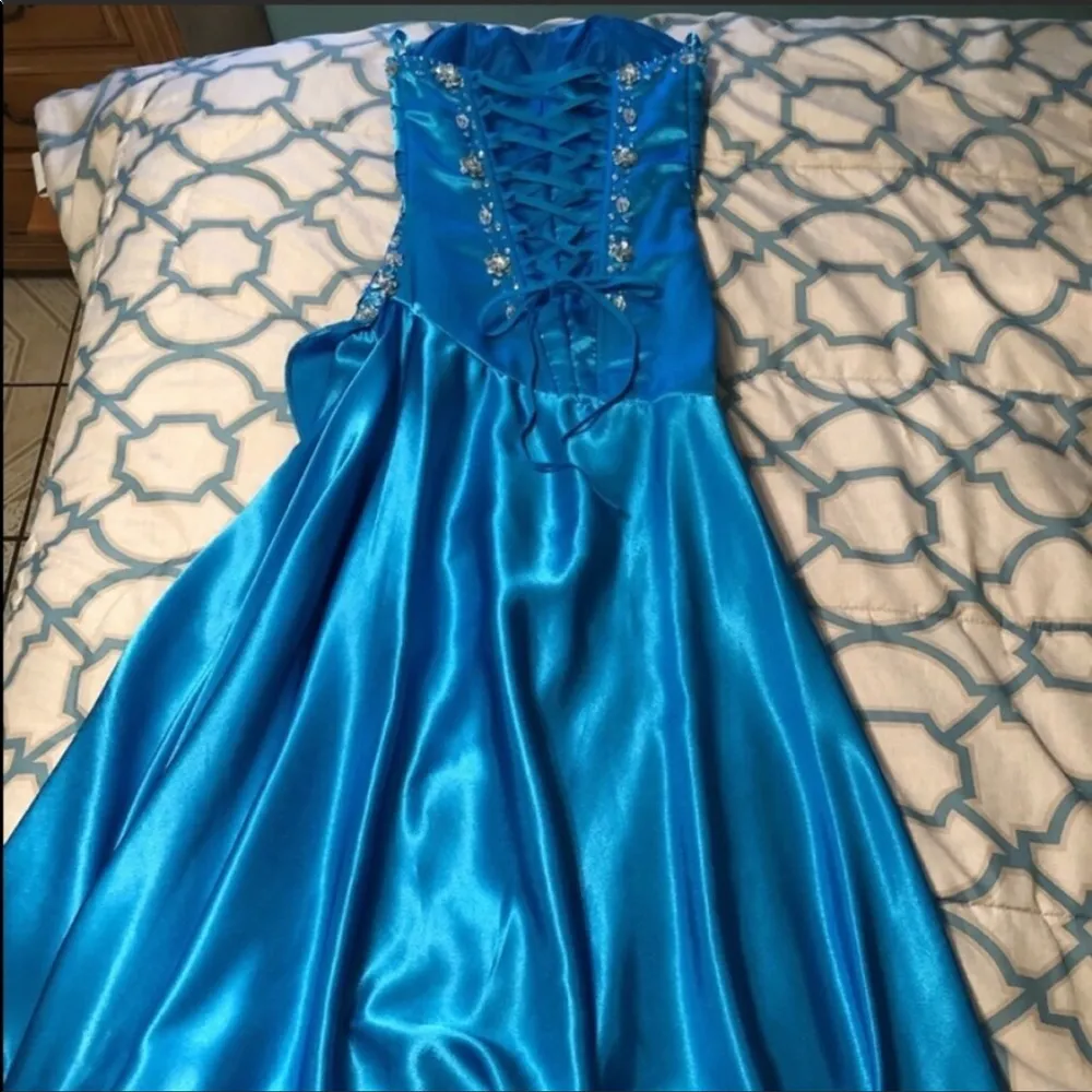 Blue strapless beaded prom dress Size undefined - Image 6
