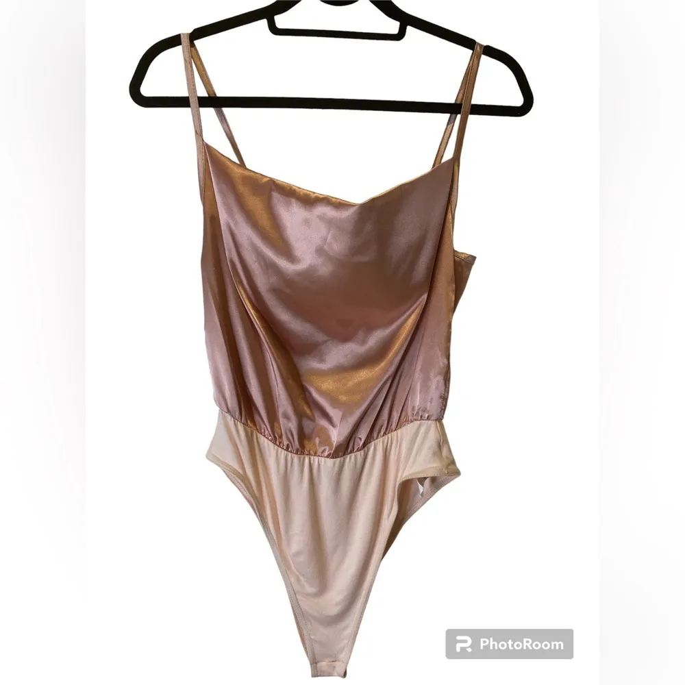 NWT! Nasty Gal Satin Cowl Neck High Leg Bodysuit size 4 - Image 5