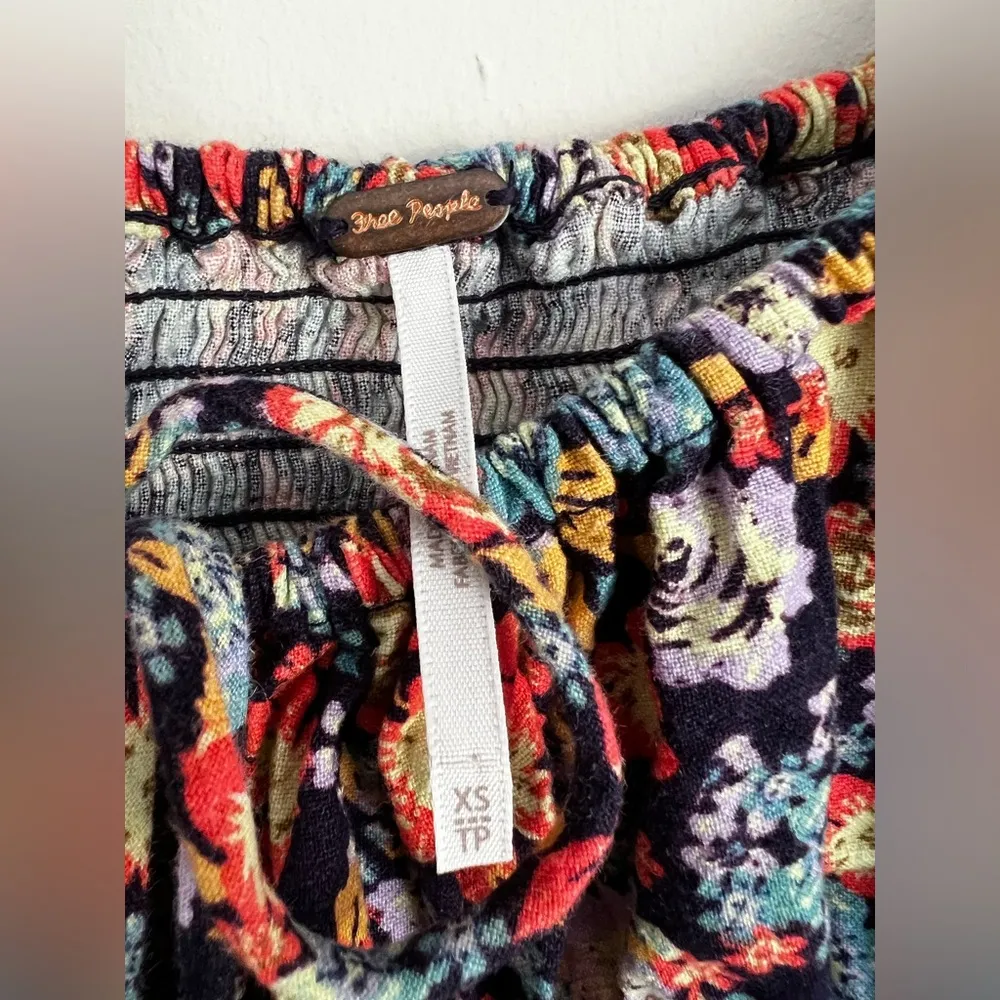 Free People Show Me Love Linen blend floral print romper smocked ruffle XS - Image 7