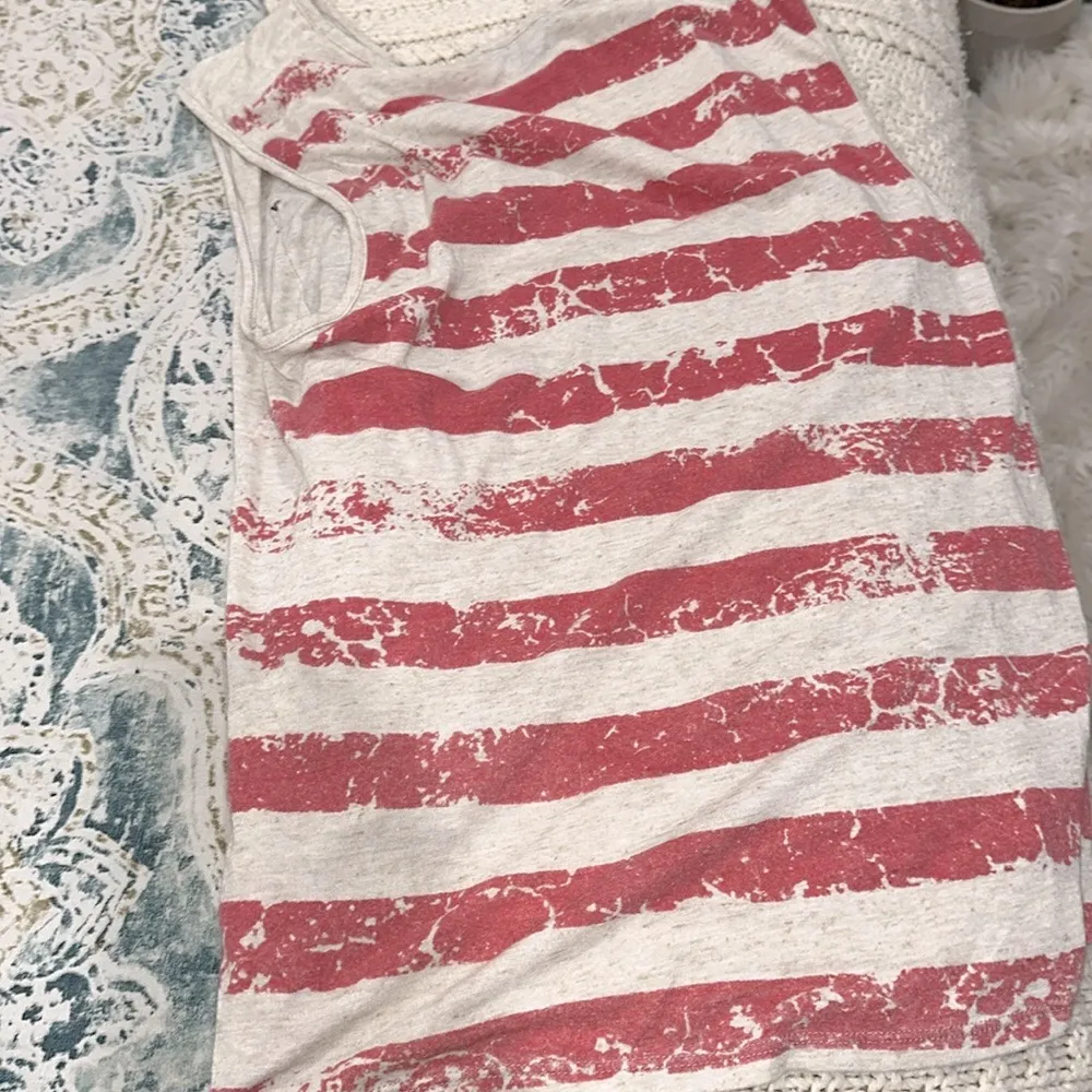 Signature Studio Cream Tee with Black Pocket size small - Image 6