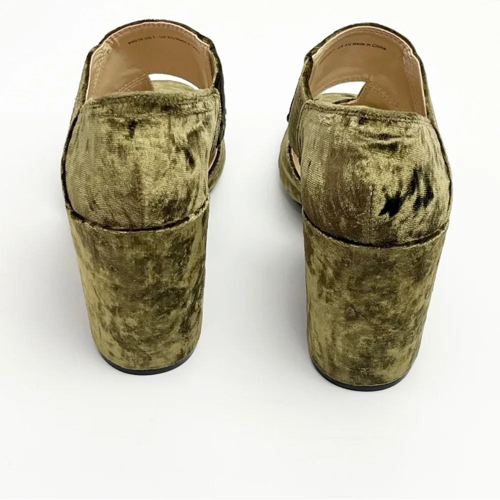 CABI Interlock Moss Green Velvet Open Toes Chunky Block Heels #6016, Size 7 - Image 5