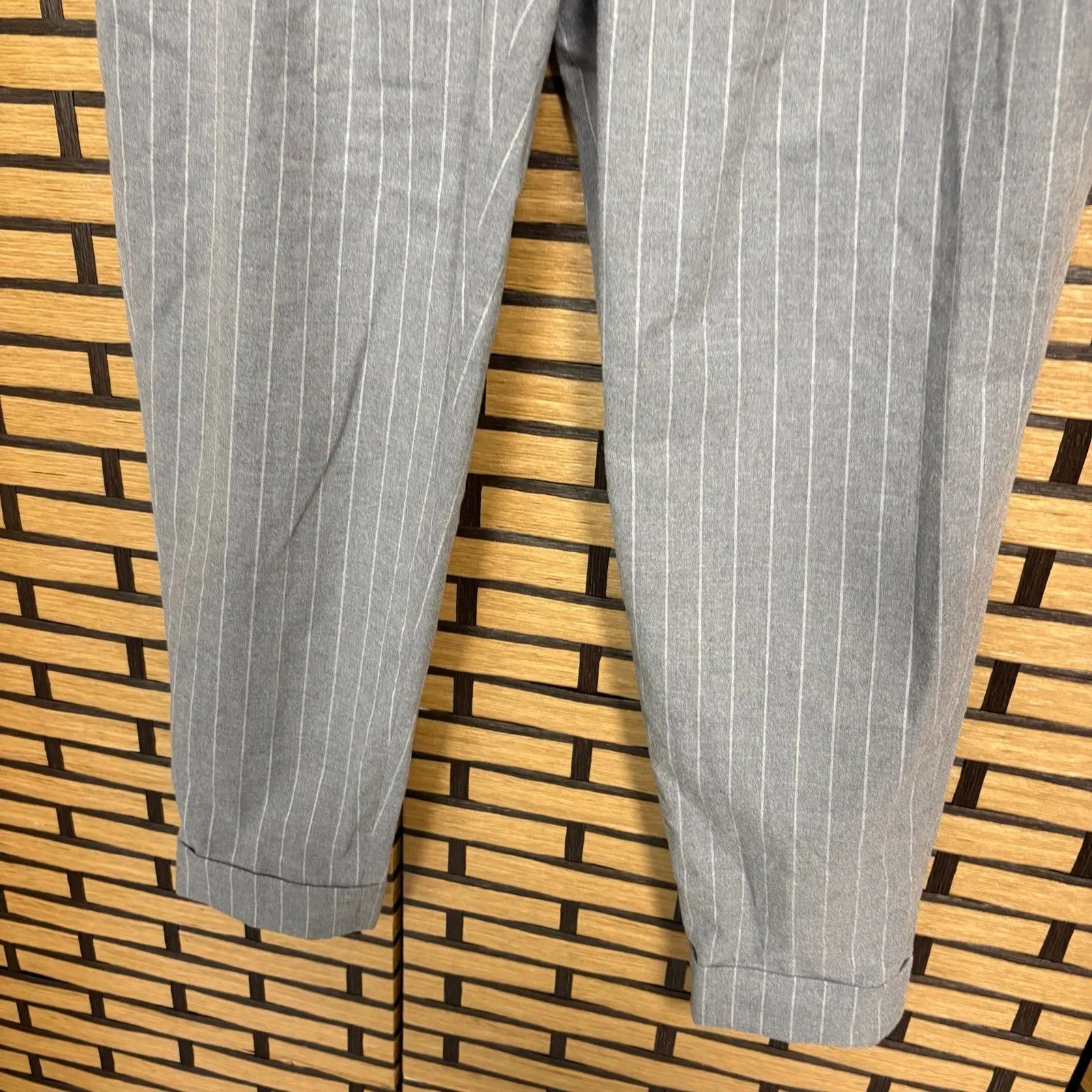 Banana  Republic Gray And White‎ Stripe Belted Dress Pants Size 4 - Image 5