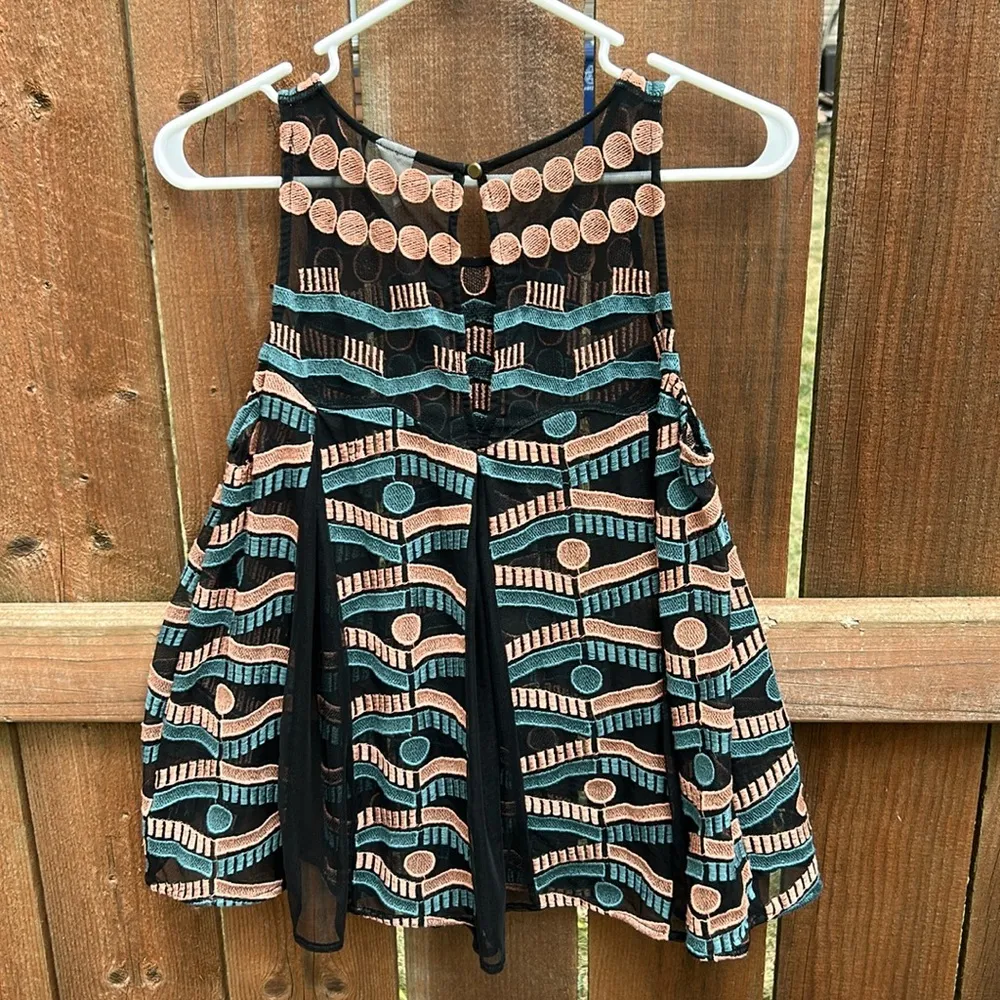 Anthropologie Akemi + Kin Kalila Embroidered Polka Dot Sheer Tank Top Size XS - Image 2