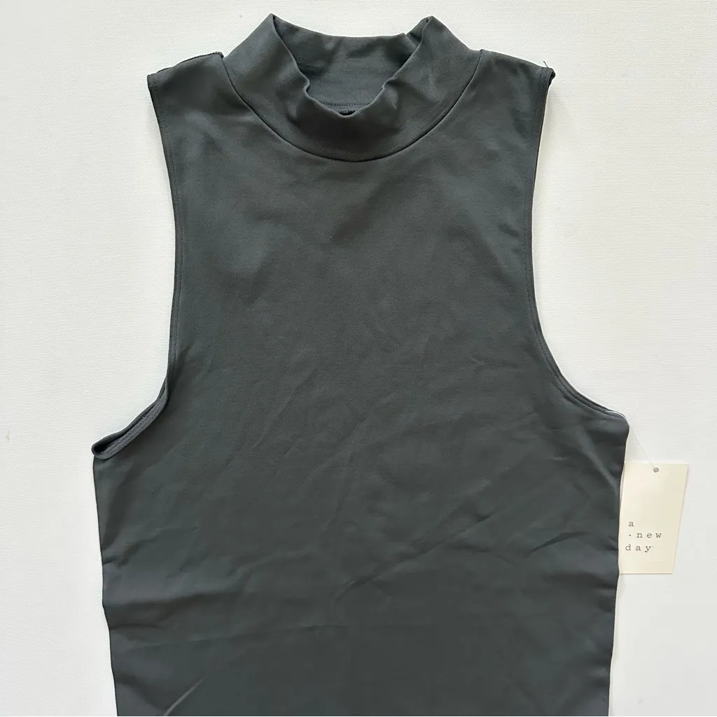 a New Day Women's Gray Seamless Bodysuit Size M - Image 3