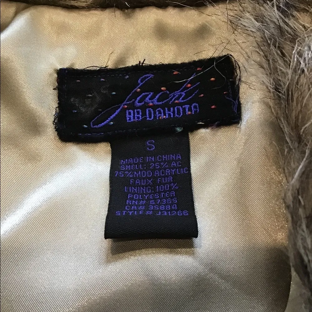 Jack B B Dakota Faux Fur Vest. - Image 11