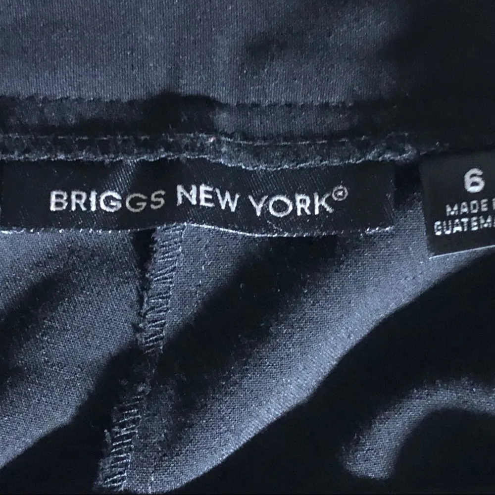 Black Capris BRIGGS NEW YORK SIZE 6 - Image 3