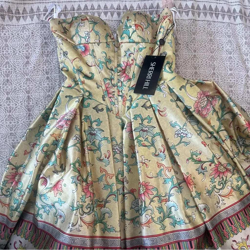 Sherri Hill Strapless Sweetheart Corset Print Ballgown - Image 3