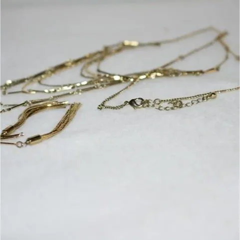 Vintage Gold Tone Layered Strand Chain Link Tassel Lobster Claw Clasp Necklace - Image 3