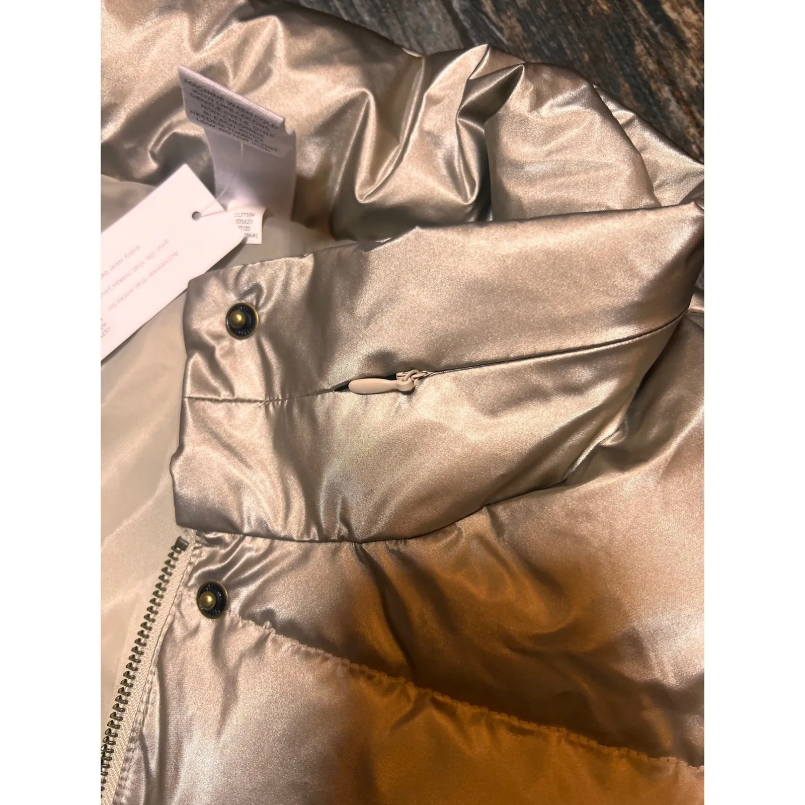 NWT LIVI Puffer Vest Metallic Champagne Gold Quilted Full Zip Hood Size 22/24 Silver - Image 10