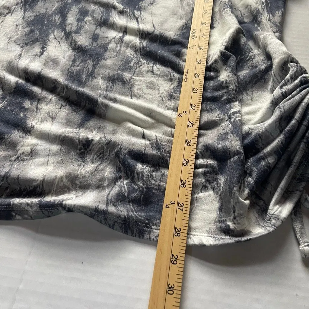 The sweatshirt project size 1X ruched drawstring sides. - Image 5