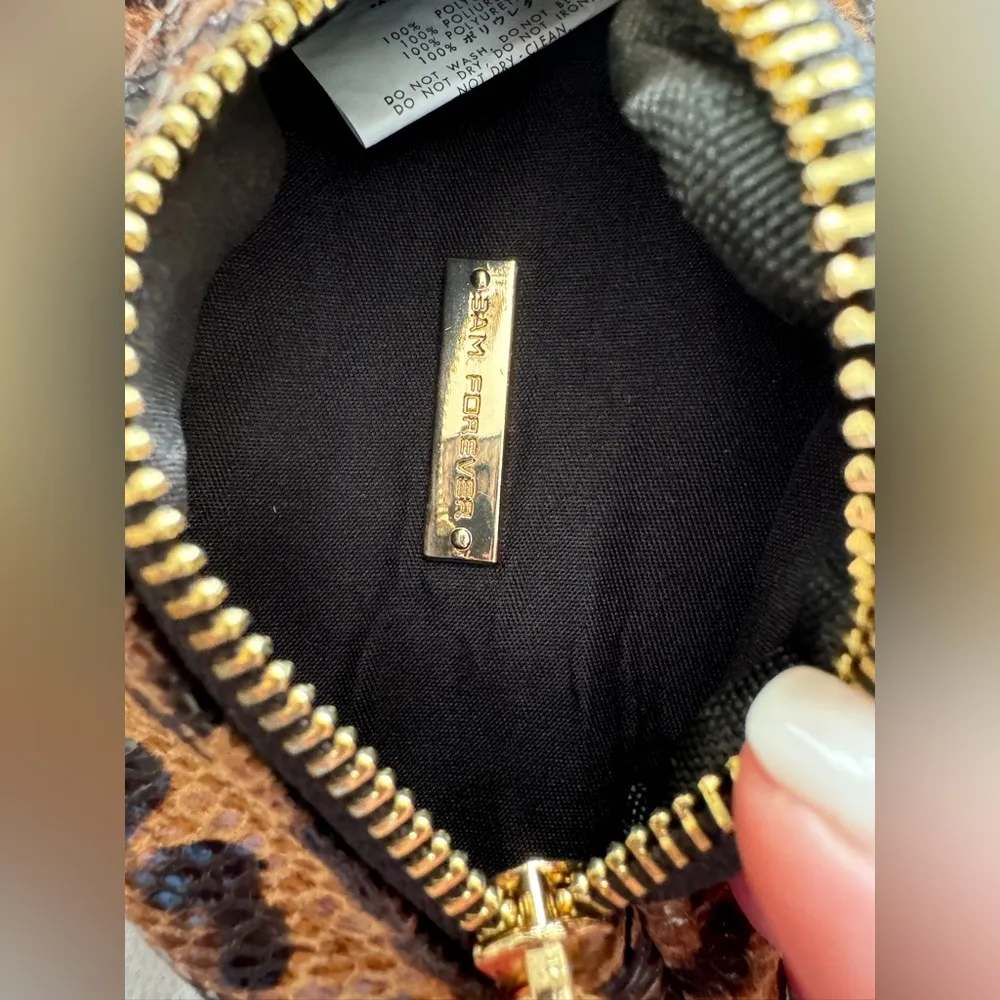 NWT Leopard Mini Fanny Pack with Crossbody Chain Brown - Image 7