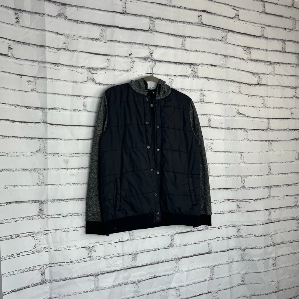 Ocean Current Women’s Puffer Jacket XL Black Gray Two Tone Button Up Hoodie Y2K - Image 3