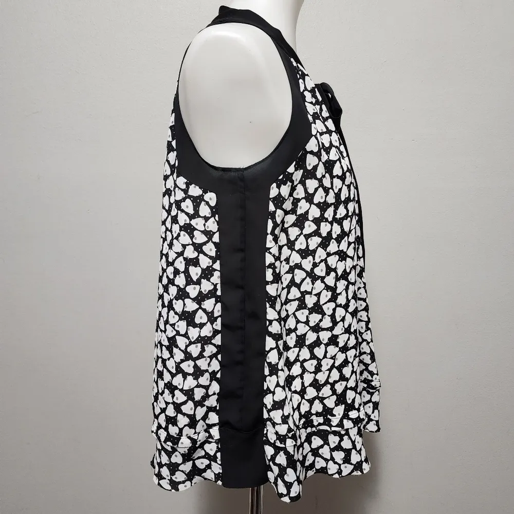 Disney's Alice Through the Looking Glass by Colleen Atwood Medium Heart Tank - Image 3