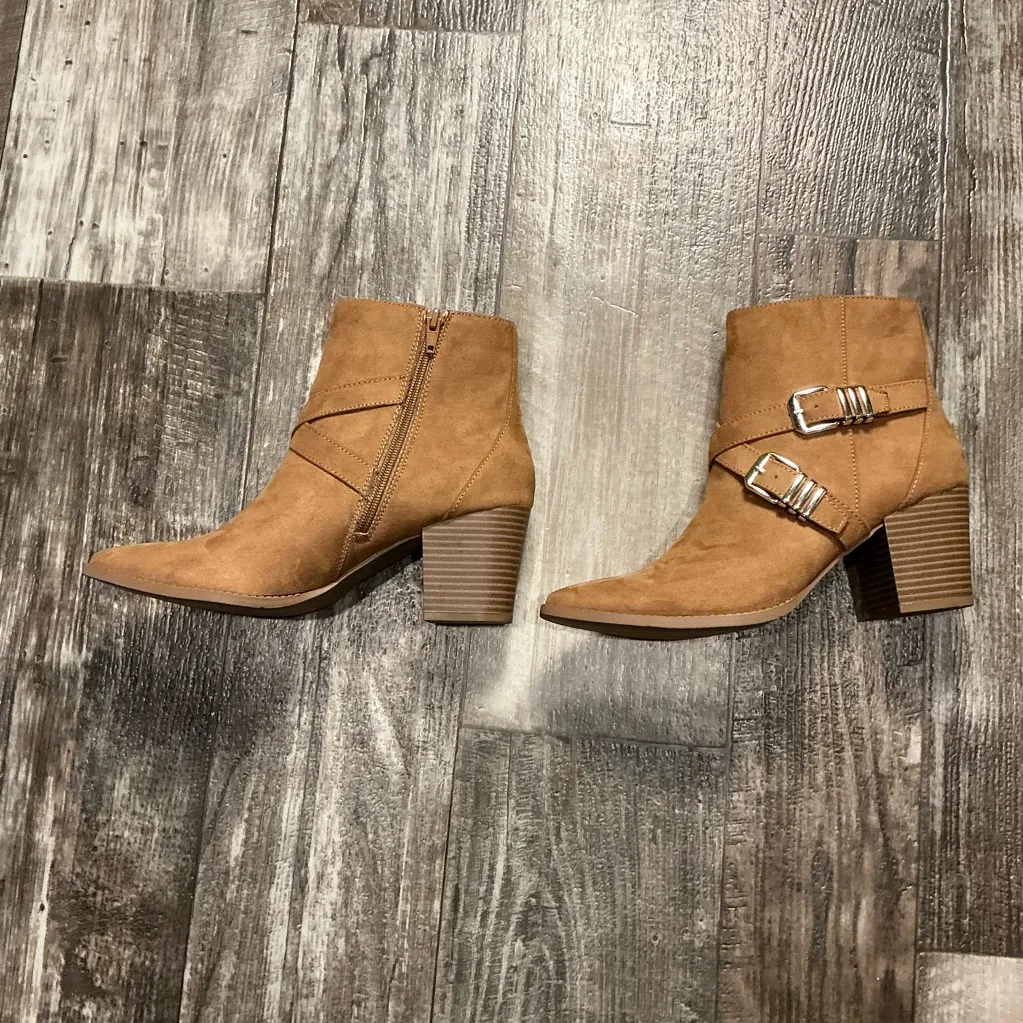 Sun + Stone Stylish Tan Ankle Boots Size 8 - Image 8