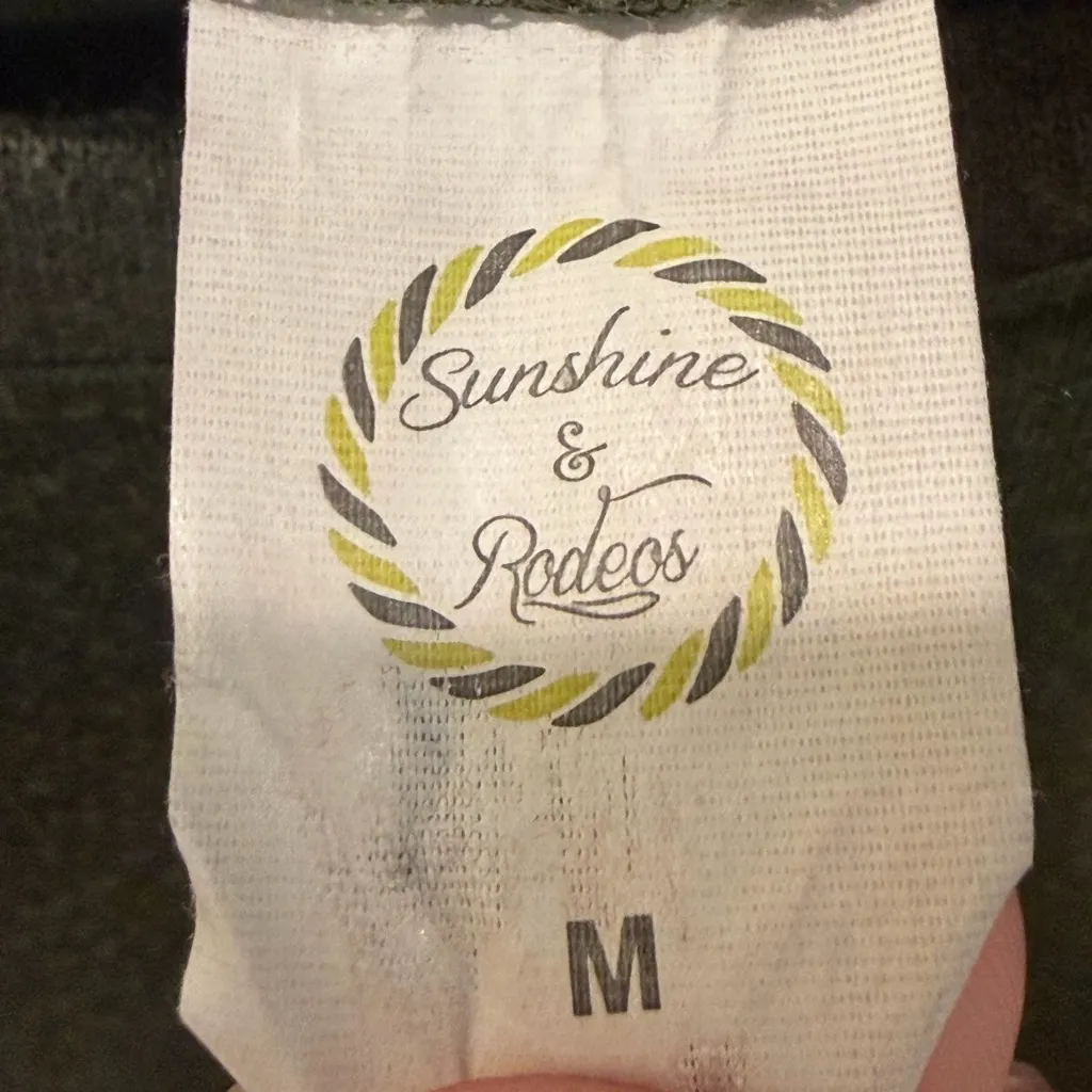 Sunshine & Rodeos Olive Colorblock Leopard Long Sleeve Top – Size M Green Size M - Image 6