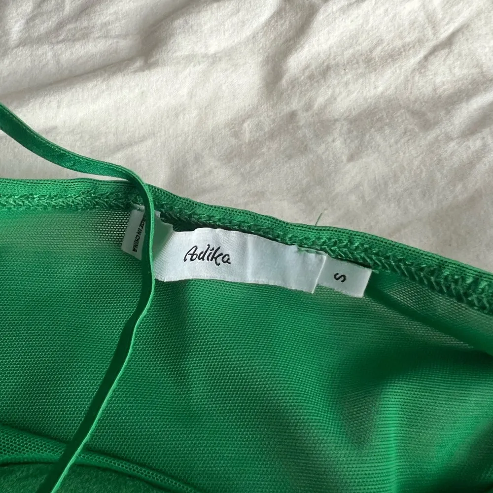 Adika Green Casa Cupped Mesh Crop Top - Image 3