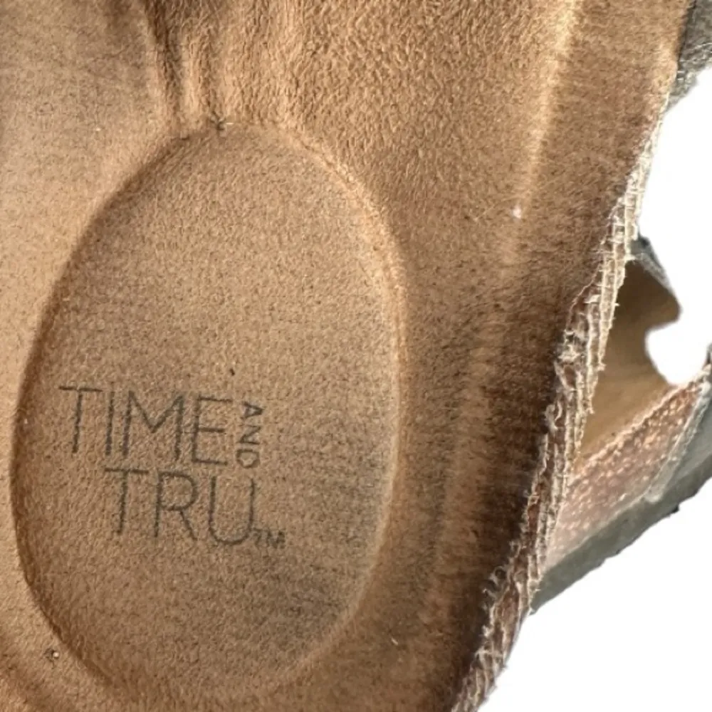 Time and‎ Tru Sandals Size 9 - Image 5