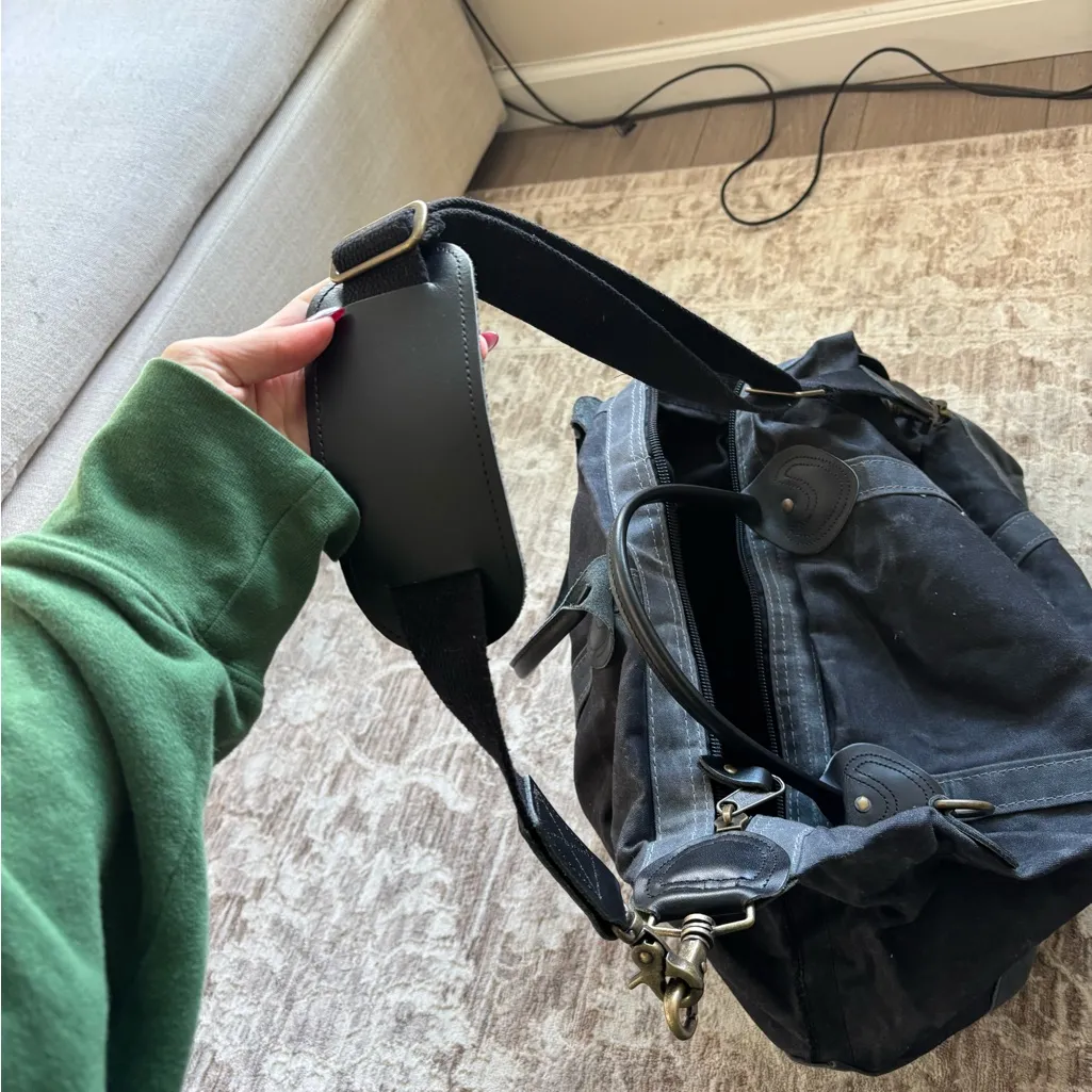 Montauk General Store Weekender Bag Black - Image 7