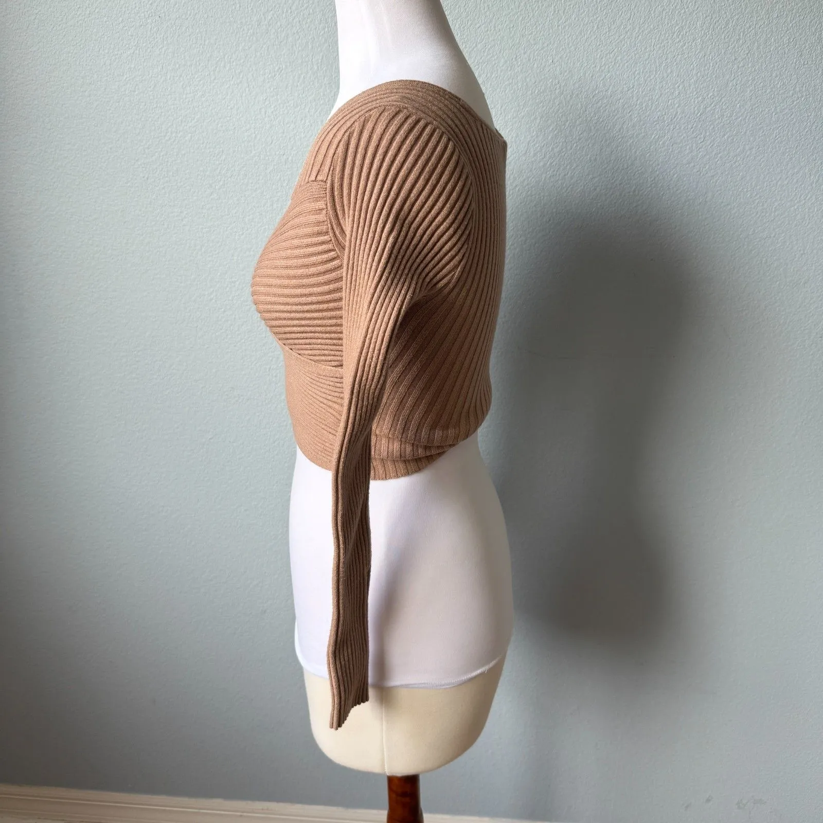 Abercrombie Wrap Sweater Top Size XS - Image 4